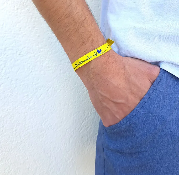 The Bracelet of LOVE (Giallo)