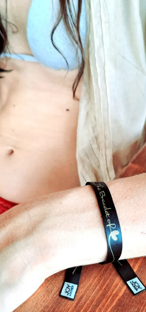 ONLY FOR  SEXY PEOPLE